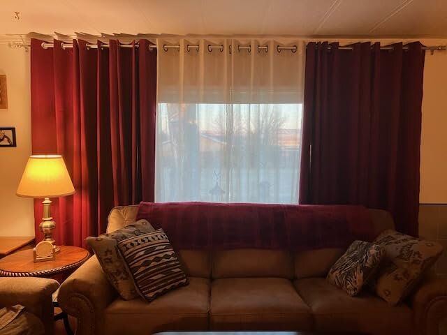 Shorter Daylight Hours: How to Use Curtains to Brighten Your Home and Enhance Comfort