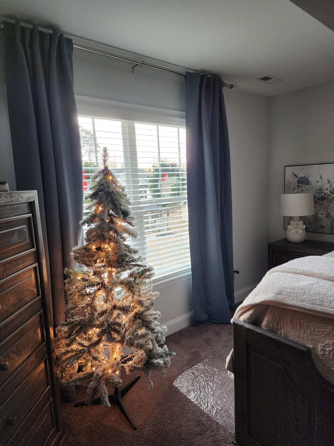 🎄This Christmas, Start with the Drapes — and Reframe Your Home’s Holiday Mood